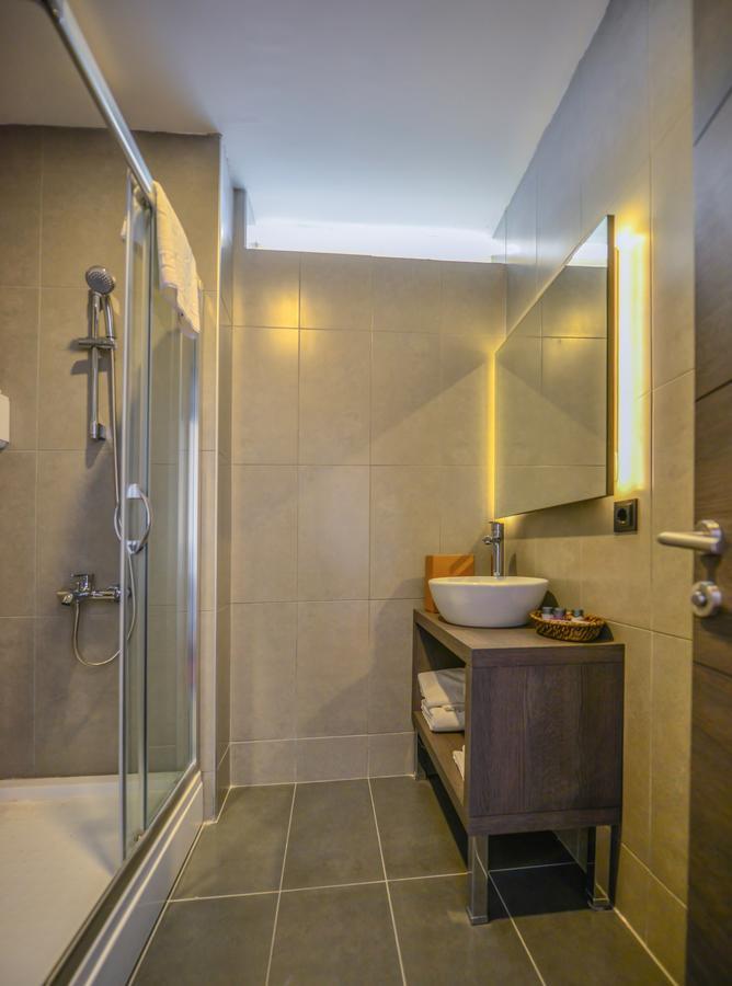 A11 Hotel Atasehir Istanbul Exteriör bild